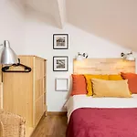 Lapa 3bdr Duplex W/ Balcony By Lovelystay Lisbon