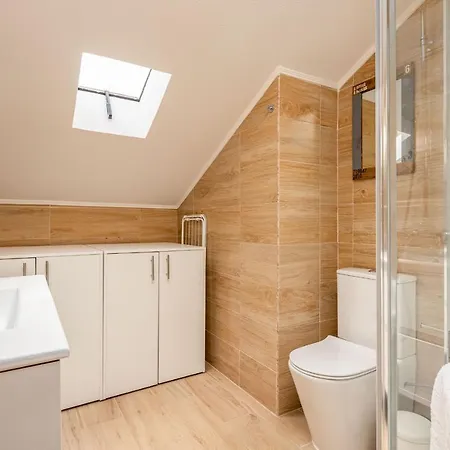 Apartamento Lapa 3bdr Duplex W/ Balcony By Lovelystay Lisboa