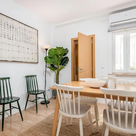 Διαμέρισμα Lapa 3bdr Duplex W/ Balcony By Lovelystay